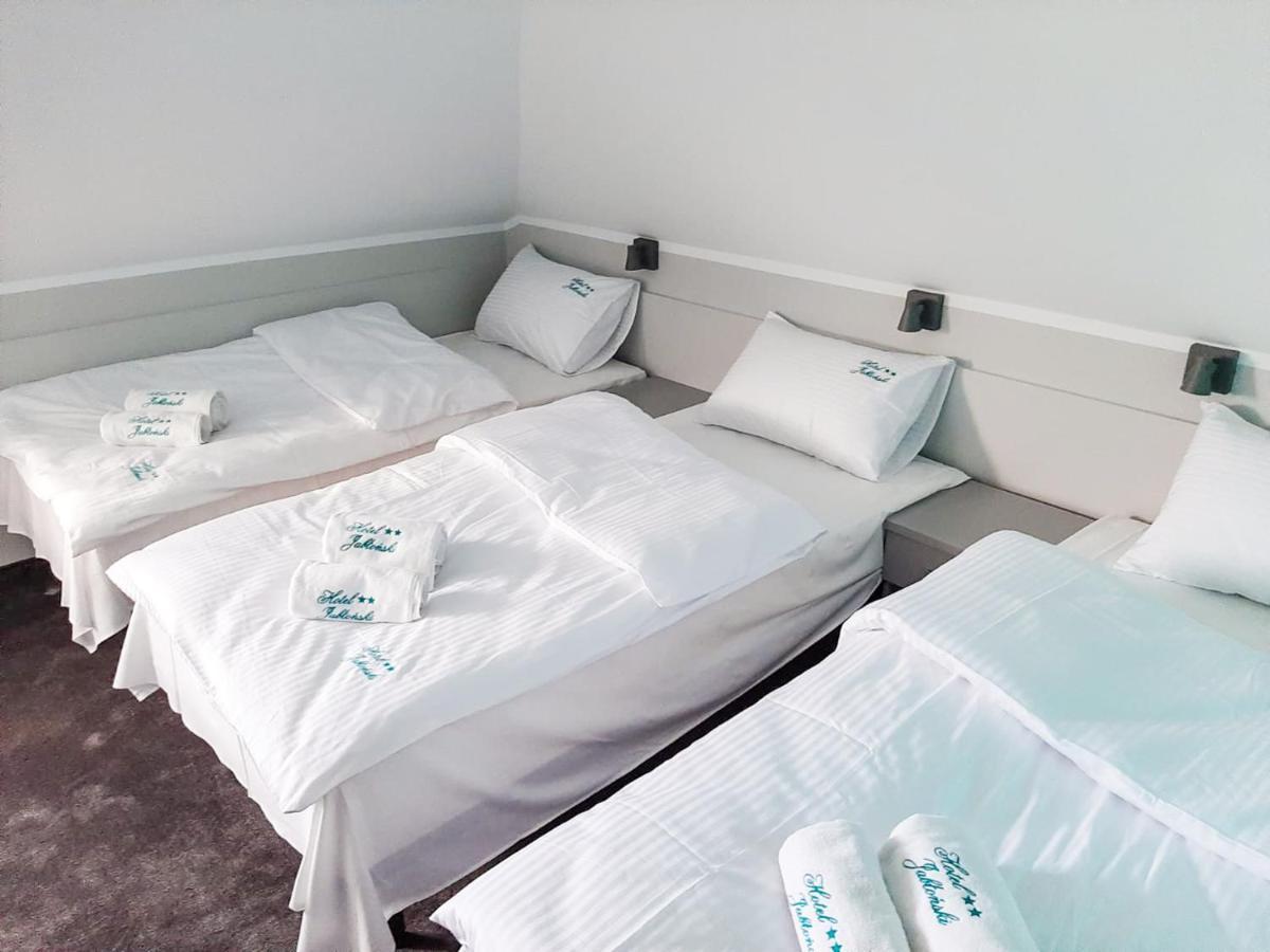 Hotel Jablonski สตาวิกูดา ภายนอก รูปภาพ
