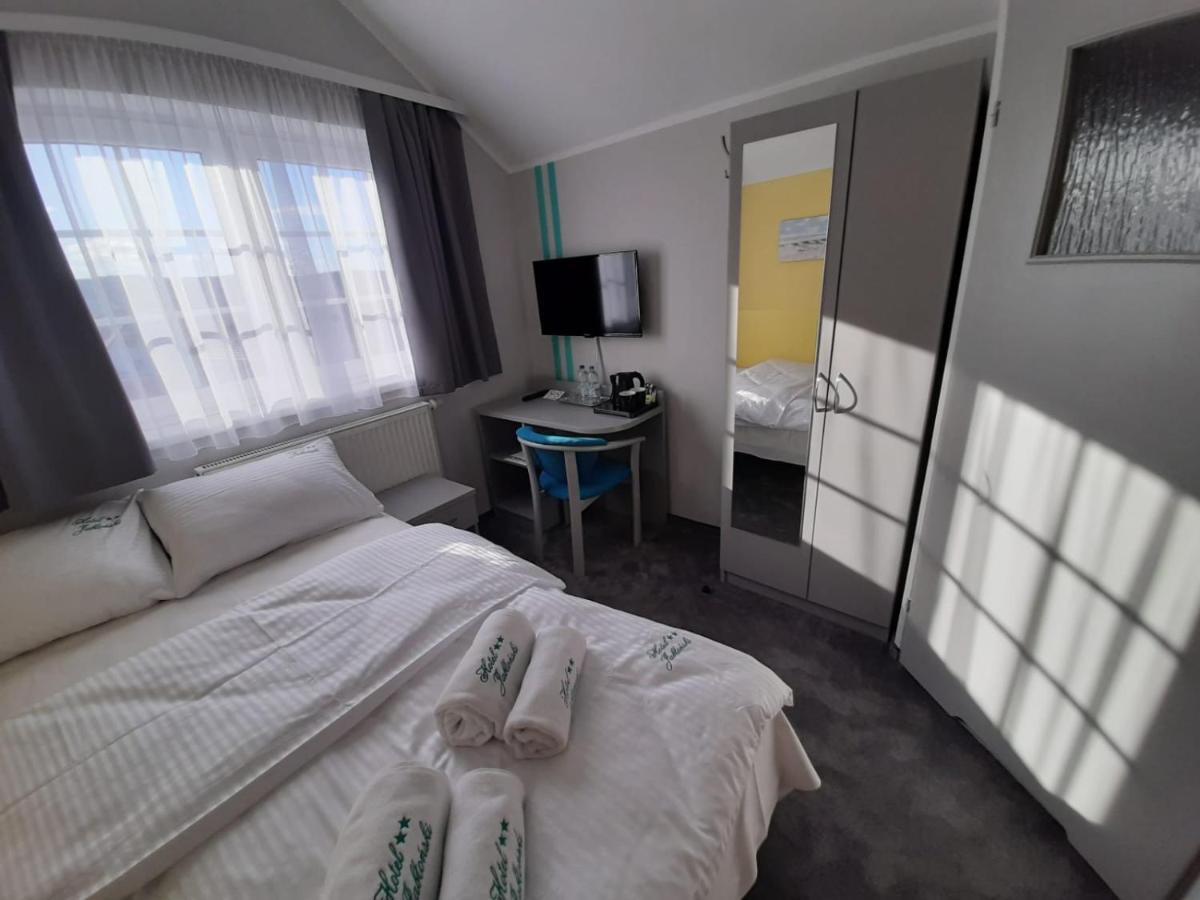 Hotel Jablonski สตาวิกูดา ภายนอก รูปภาพ